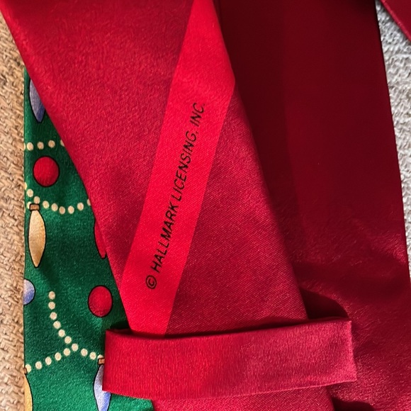 Holiday Tradition Hallmark by MMG tie - Picture 6 of 7